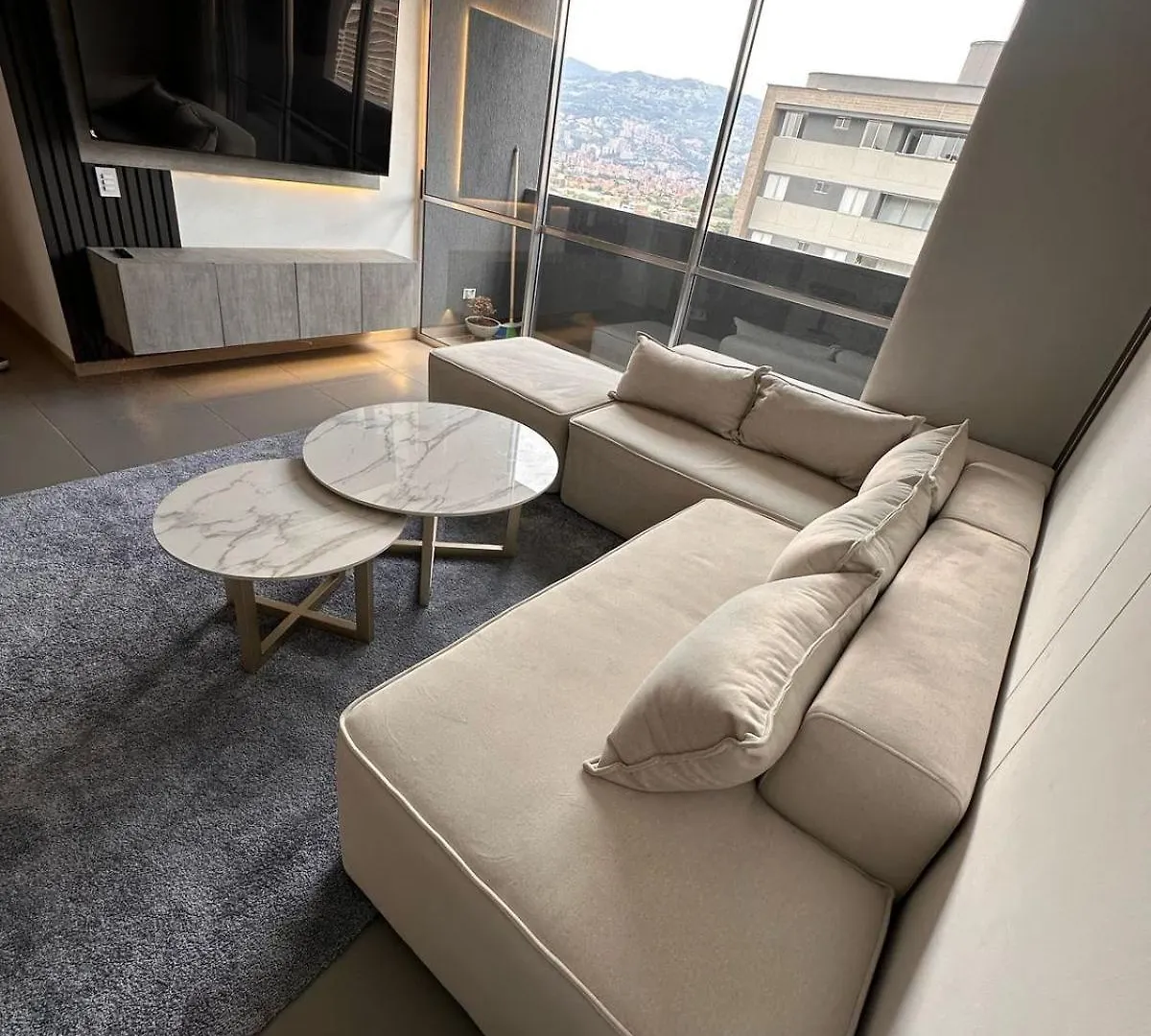 Luxurious And Modern Apartment Medellín Colombie